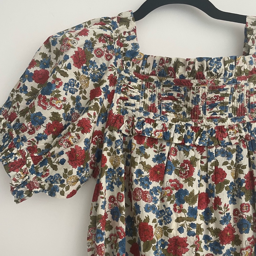 Doen Floral Midi Dress in Cream with Red & Blue Floral Print - Picture 4 of 5